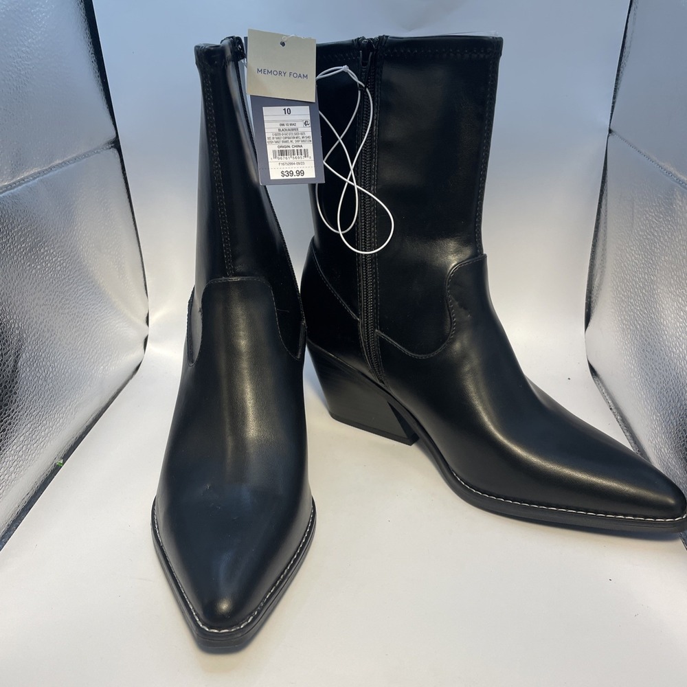 Universal Thread Sleek Black Ankle Boots